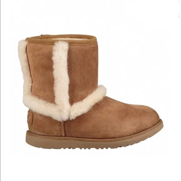 Ugg Hadley II Suede Shearling Lined Boots in Chestnut Brown Size Kids 3
