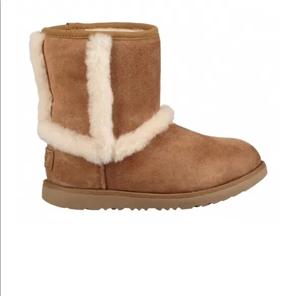 Ugg Hadley II Suede Shearling Lined Boots in Chestnut Brown Size Kids 3