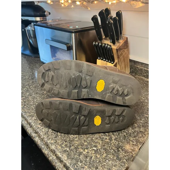 UGG HANNEN TL STOUT BOOTS Brown Distressed w/ Vibram Soles