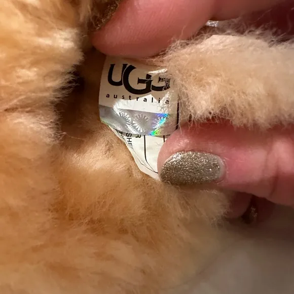 UGG infant boot 2/3