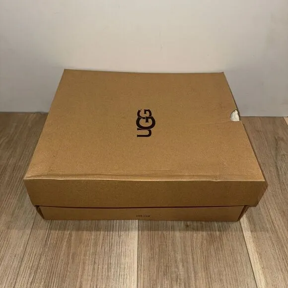 UGG Jaxson Suede &amp; Shearling Women's Boots SZ 10 In Excellent Condition With Box