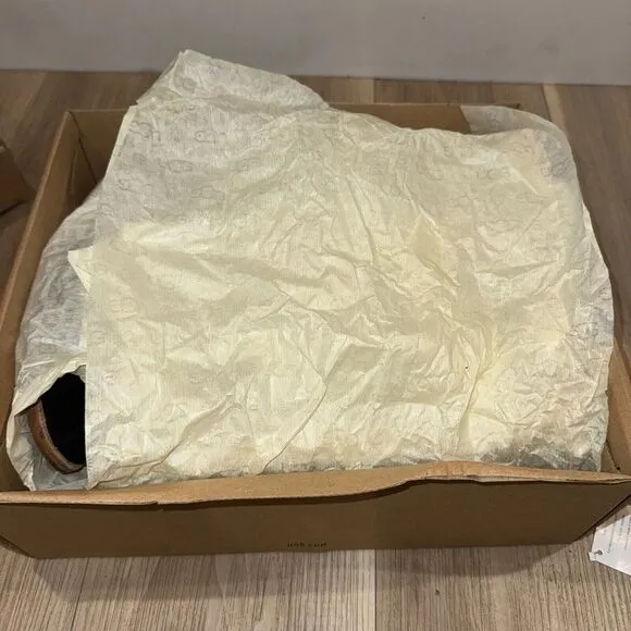 UGG Jaxson Suede &amp; Shearling Women's Boots SZ 10 In Excellent Condition With Box