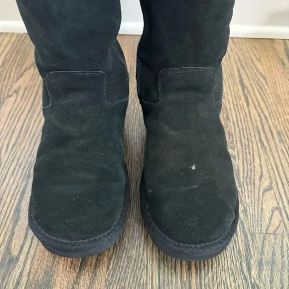 UGG Kenly Black Sheepskin Zip Tall Winter Boots Kids 5