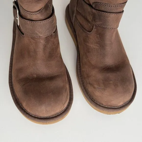 Ugg Kensington EUC Pull On Two Buckle Brown Nubuck Shearling Mid Calf Boots 6