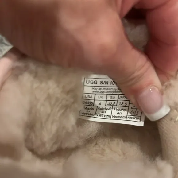 UGG Kids Boots in Light Pink