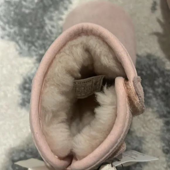 UGG Kids Boots in Light Pink