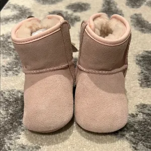 UGG Kids Boots in Light Pink
