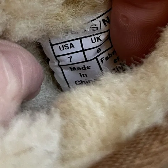 UGG Kids Classic Short Shearling Fur Boot Chestnut Brown Sz 7 toddler