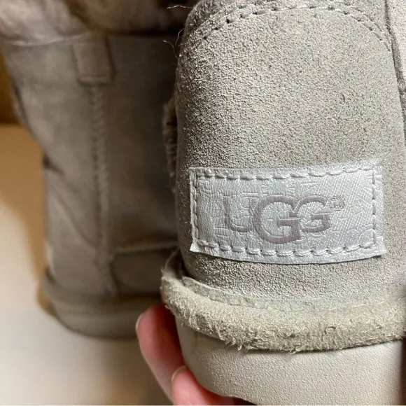 UGG Kids Pala Toddler Girl's 9 Gray Suede Sheepskin Wool Pull On Ribbon 1017737K