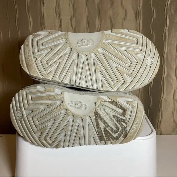 UGG Kids Pala Toddler Girl's 9 Gray Suede Sheepskin Wool Pull On Ribbon 1017737K