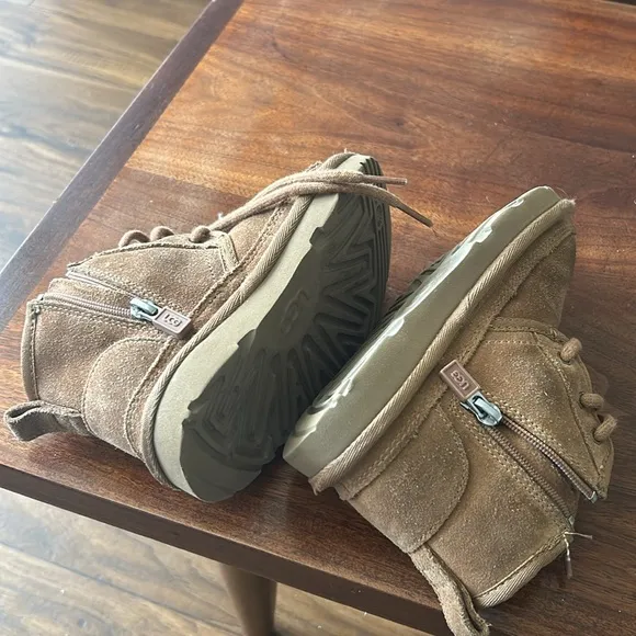 UGG Kids Shearling Boots SZ 10