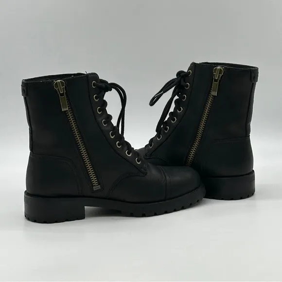 UGG Kilmer Boots. Size 7