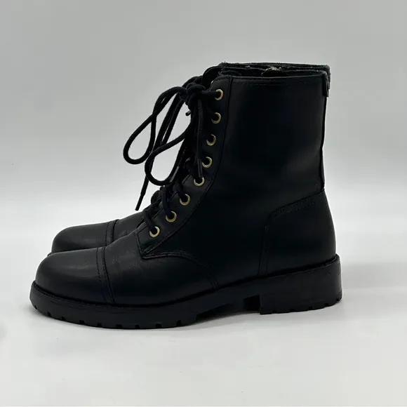 UGG Kilmer Boots. Size 7
