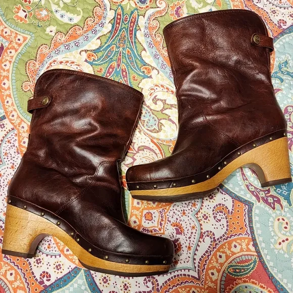 UGG Lynnea Leather Shearling Wood Clog Boots | Size 6