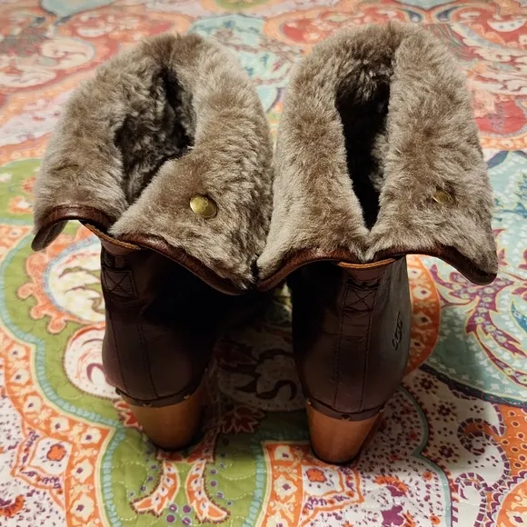UGG Lynnea Leather Shearling Wood Clog Boots | Size 6