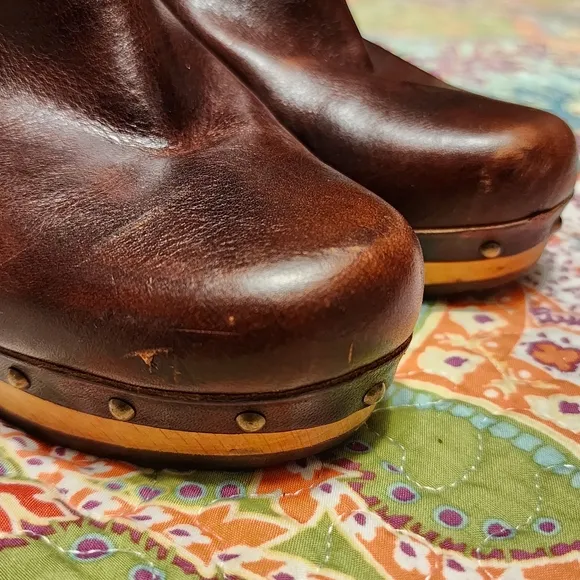 UGG Lynnea Leather Shearling Wood Clog Boots | Size 6