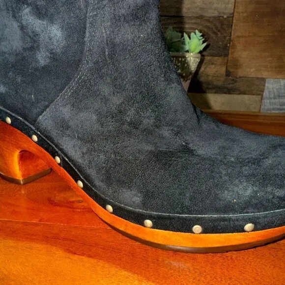 UGG Lynnea Shearling Fold Over Cuff Clog Ankle Boots in black/wooden clog sz 8