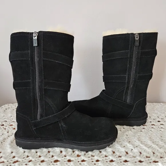 UGG Maddi II Black Shearling Lined Boots Size 4
