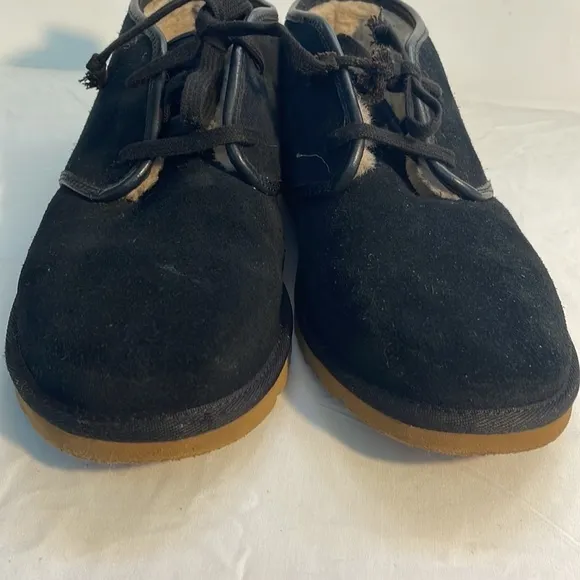 UGG Maksim Black Suede Shearling Chukka Lace Up Boots Mens Size 8