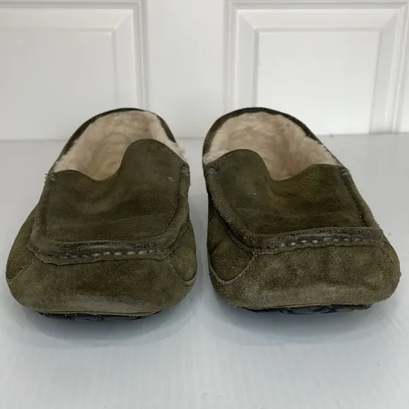 UGG Mens Ascot Slippers Moccasin Toe Sz 10 Olive Green Suede Wool Lining Loafers