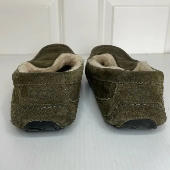 UGG Mens Ascot Slippers Moccasin Toe Sz 10 Olive Green Suede Wool Lining Loafers
