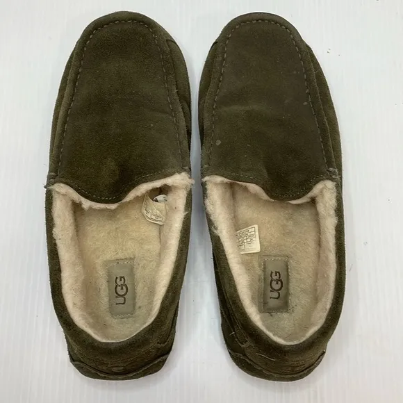 UGG Mens Ascot Slippers Moccasin Toe Sz 10 Olive Green Suede Wool Lining Loafers