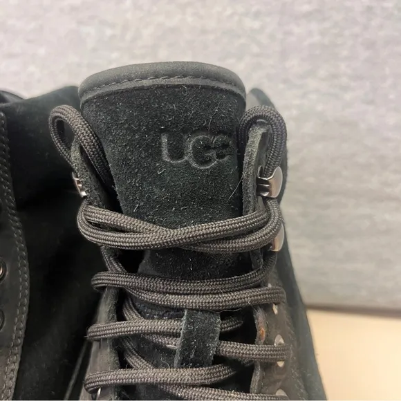 UGG Men’s Barrington Boots Waterproof Black Shearling Lined size 9.5