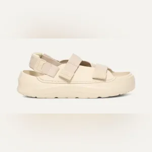 UGG Men’s Stratus Sandals new with tags sand ivory comfort straps easy clean