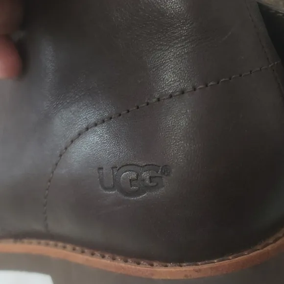 UGG Men's Westly Leather Chukka Lace Up Boots 8.5.