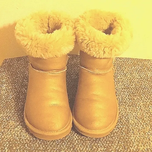 UGG metallic gold classic short and tan sn 5842 size 6 women's boots