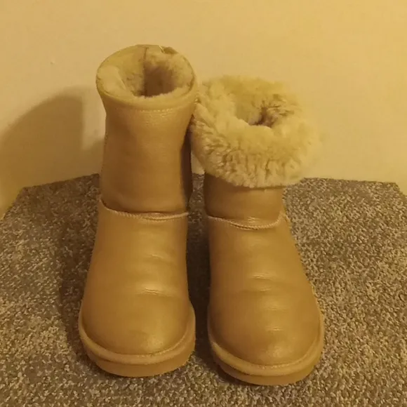 UGG metallic gold classic short and tan sn 5842 size 6 women's boots