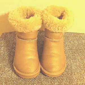 UGG metallic gold classic short and tan sn 5842 size 6 women's boots
