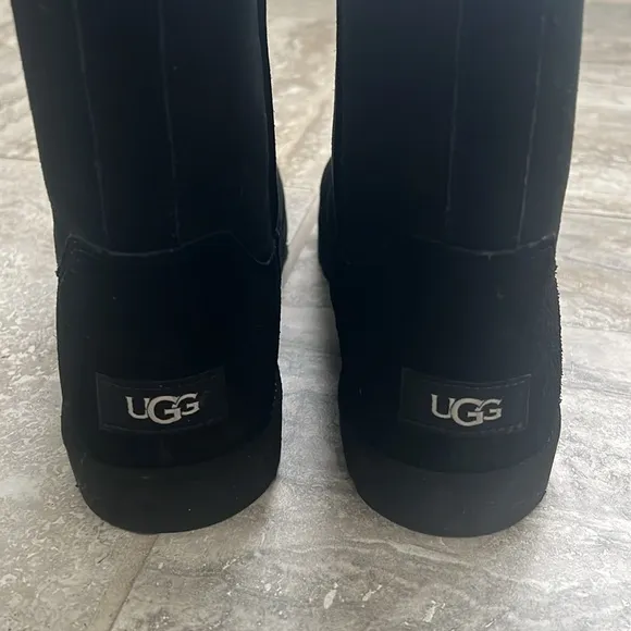 UGG Michelle BLACK Pull-On Suede Fur Lined Boots, Size EU40/ US9 NWT S/N 1013462