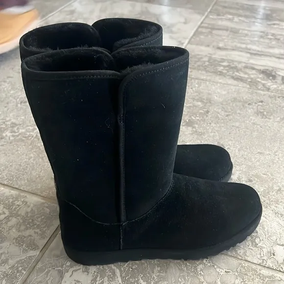 UGG Michelle BLACK Pull-On Suede Fur Lined Boots, Size EU40/ US9 NWT S/N 1013462
