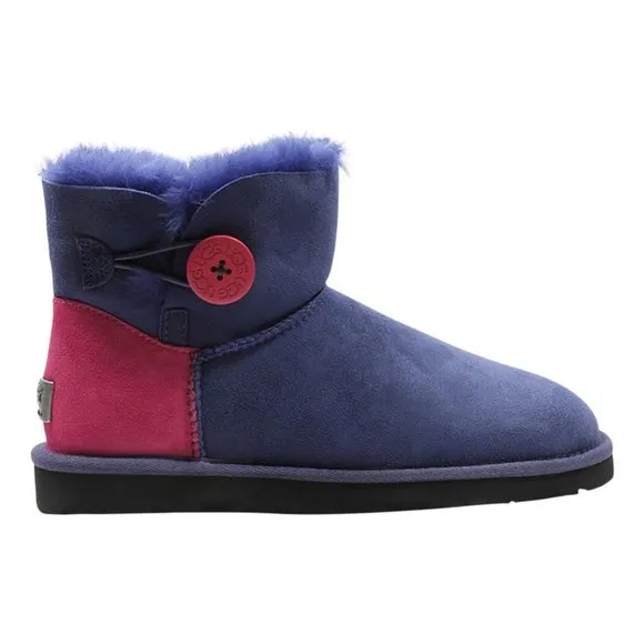 UGG Mini Bailey Button Shearling Boots. Size: 5