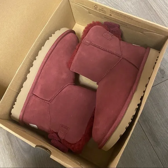 UGG | Mini Bailey Corduroy Bow Boots Kiss Red Size 6 New