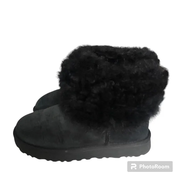 UGG Mini Toscana Cuff Fluff Black Sheepskin Suede Shearling Boots Women’s