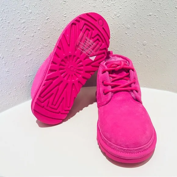 UGG Neumel Classic Hot Pink Women’s Chukka Boots Size 6 NWT