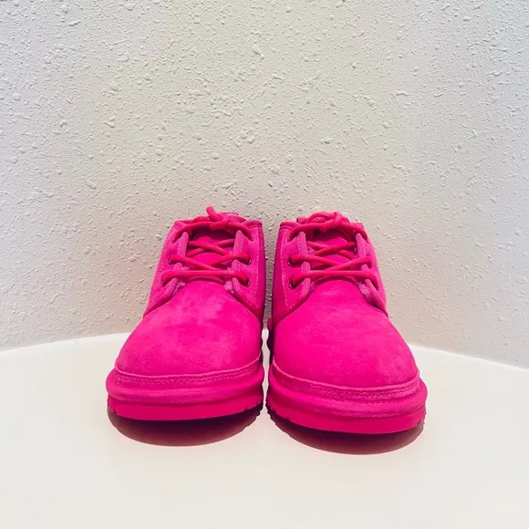 UGG Neumel Classic Hot Pink Women’s Chukka Boots Size 6 NWT
