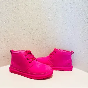 UGG Neumel Classic Hot Pink Women’s Chukka Boots Size 6 NWT