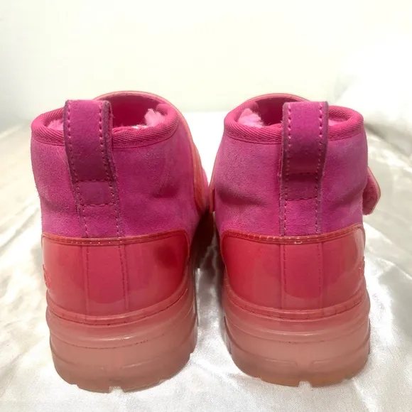 UGG Neumel Clear Chukka Boot Hot Pink Suede Wool Shearling Lined Size 8