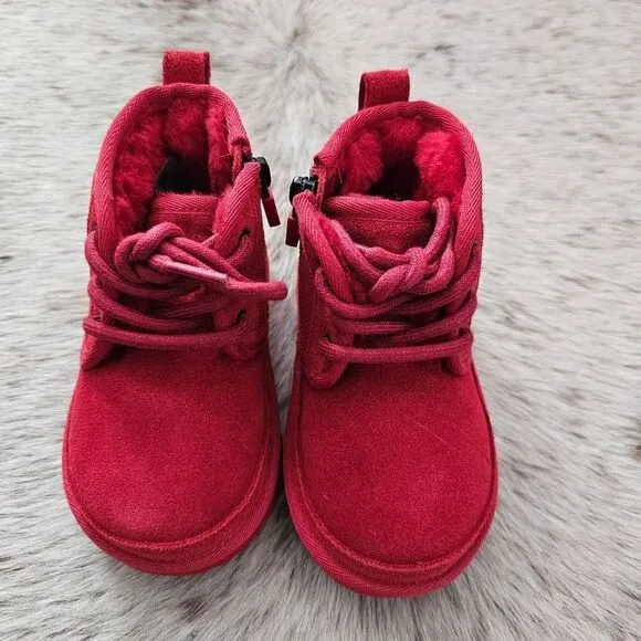 UGG Neumel II Toddler Boy or Girl Shearling Chukka Boots in Red NEW