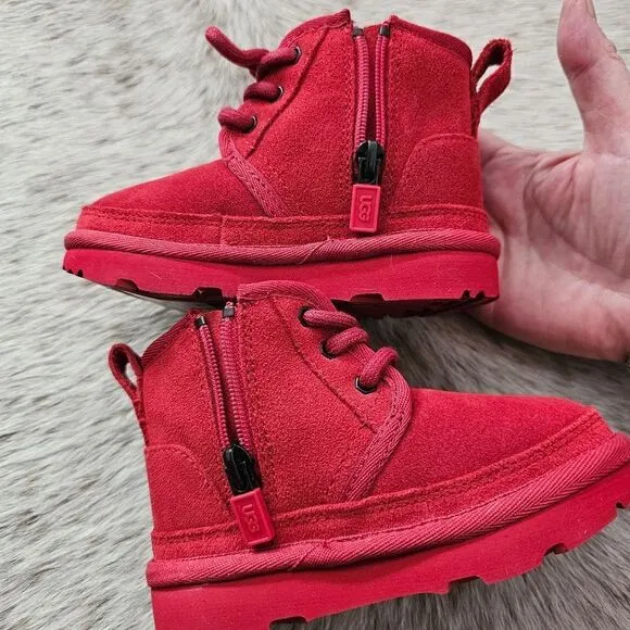 UGG Neumel II Toddler Boy or Girl Shearling Chukka Boots in Red NEW
