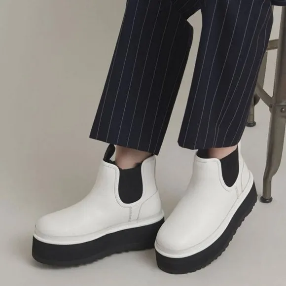 UGG Neumel Platform Chelsea Boots Leather Shearling Booties White Size 10 NEW