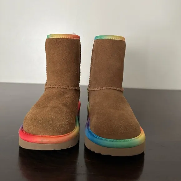 Ugg Rainbow Genuine Shearling Lined Boot Toddler Chestnut Boots Toddler Size 9
