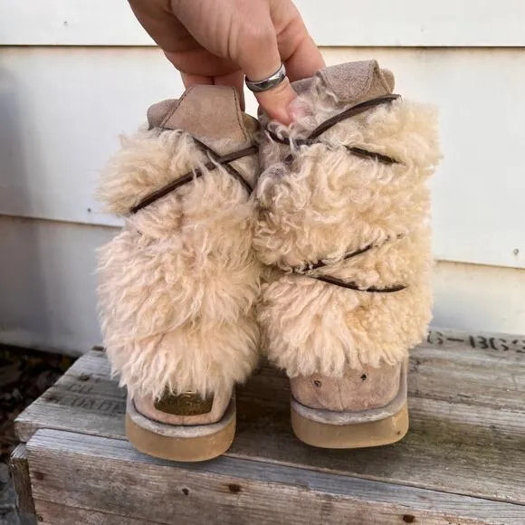 UGG Rainier Style 5189 LE Suede Shearling Boots Size 8