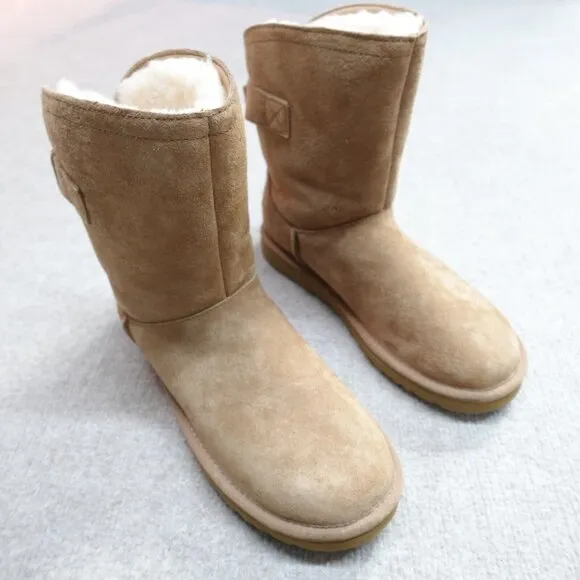 UGG Remora Boots 7 Beige Shearling Wool Lined NEW
