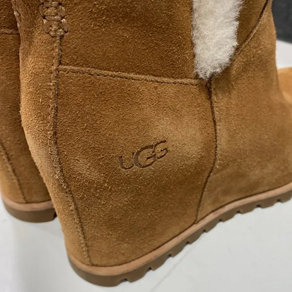 UGG Seyline Shearling-Trimmed Suede Wedge Boots Size 7.5