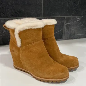 UGG Seyline Shearling-Trimmed Suede Wedge Boots Size 7.5