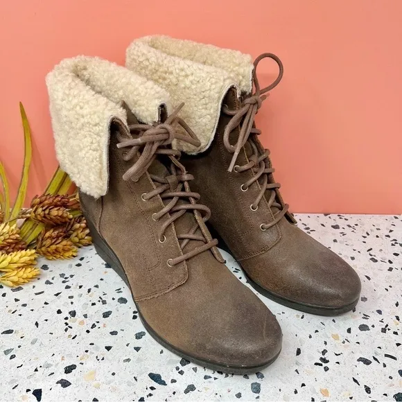 Ugg Shearling Zea Cuffed Brown Leather Lace Up Women’s boots Sz 12